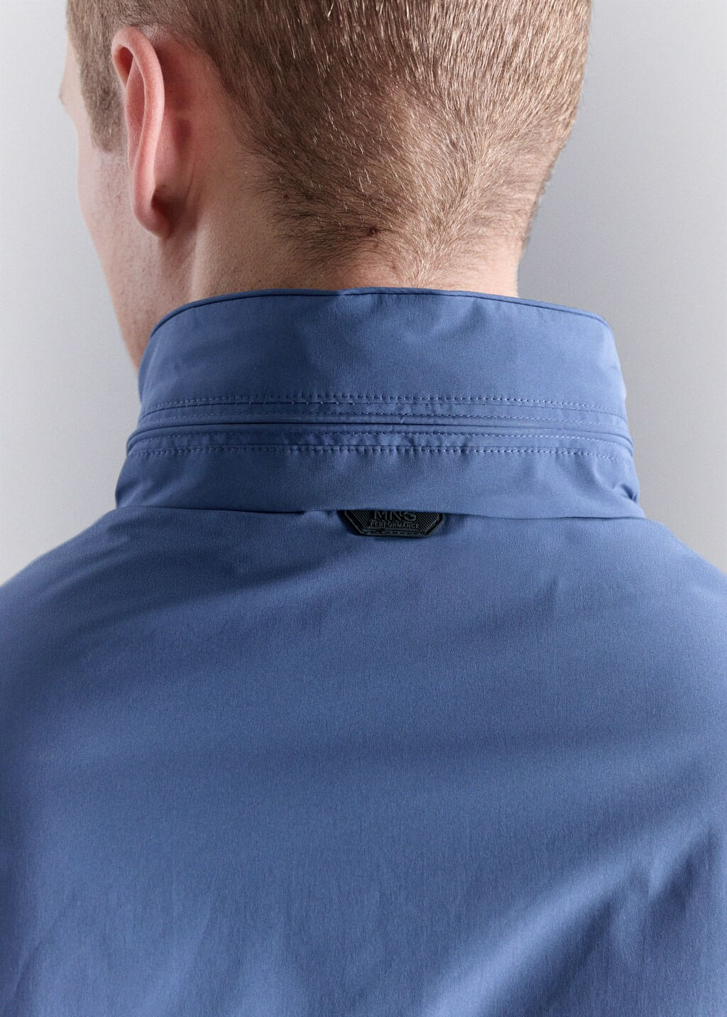 Chaqueta-Cosmos-azul-electrico