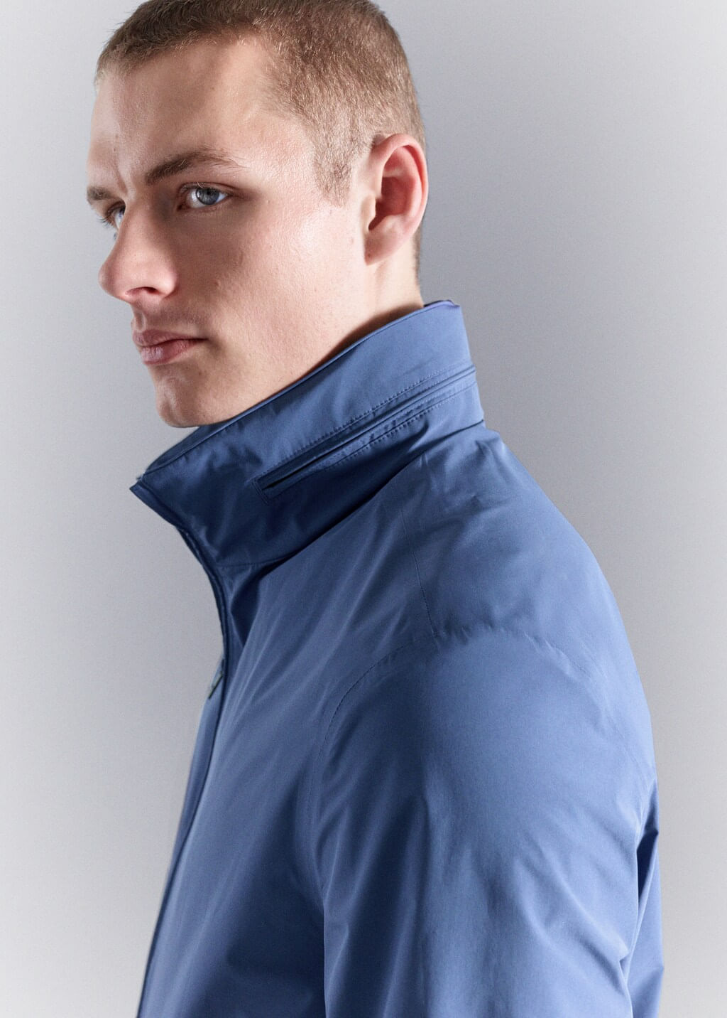 Chaqueta-Cosmos-azul-electrico