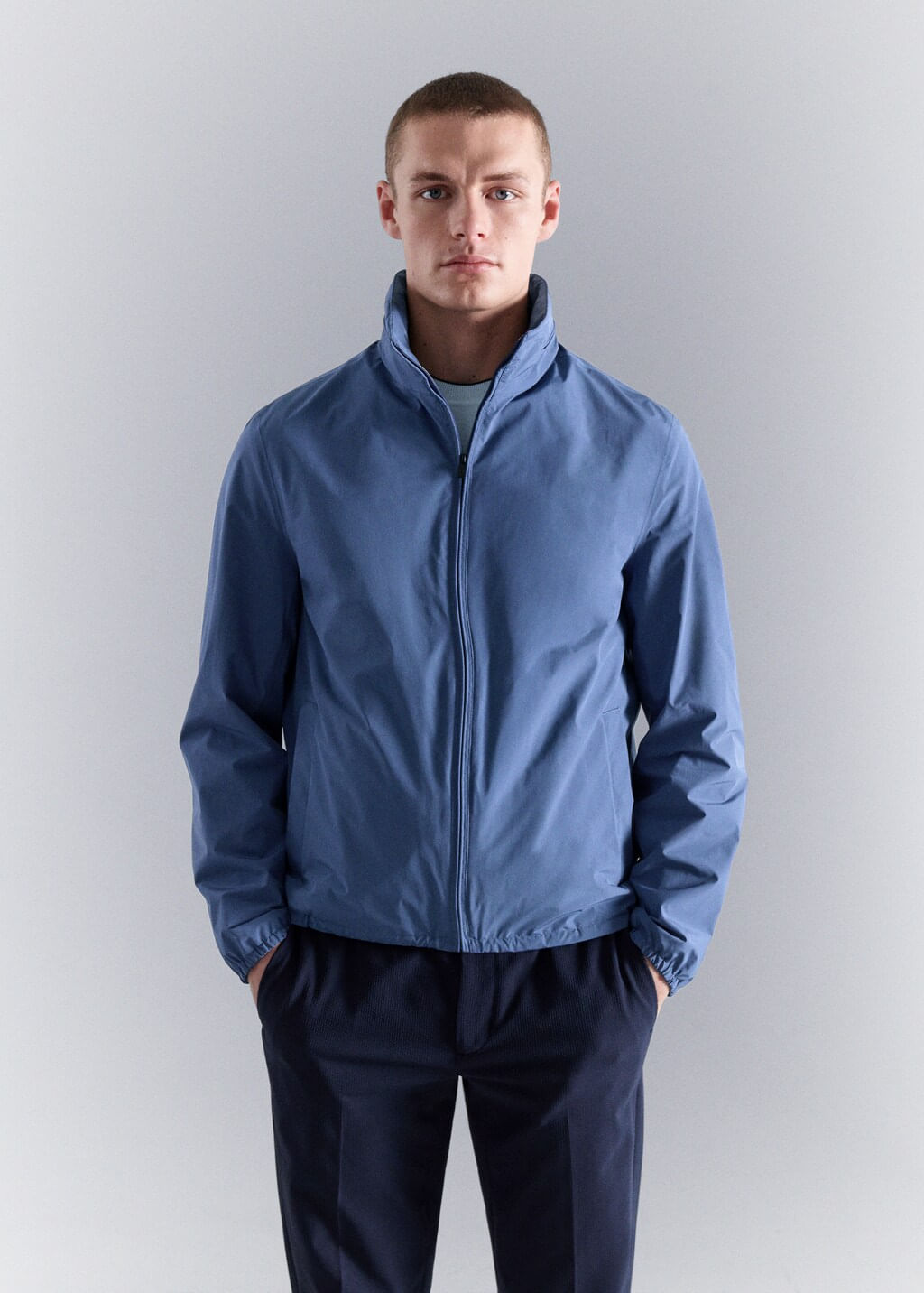 Chaqueta-Cosmos-azul-electrico