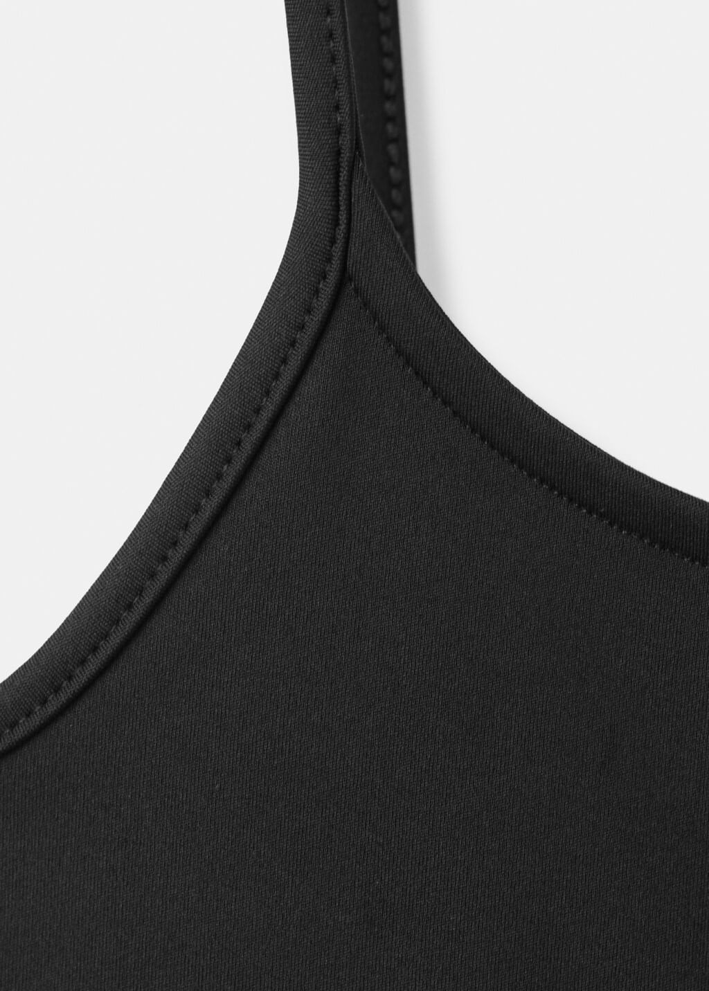 Top-Bacari-negro