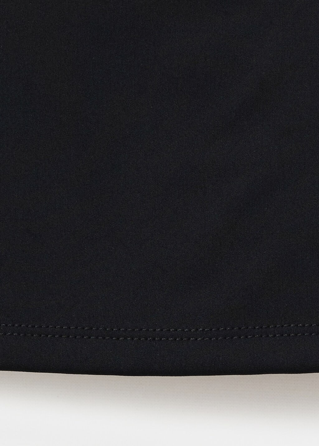 Top-Bacari-negro