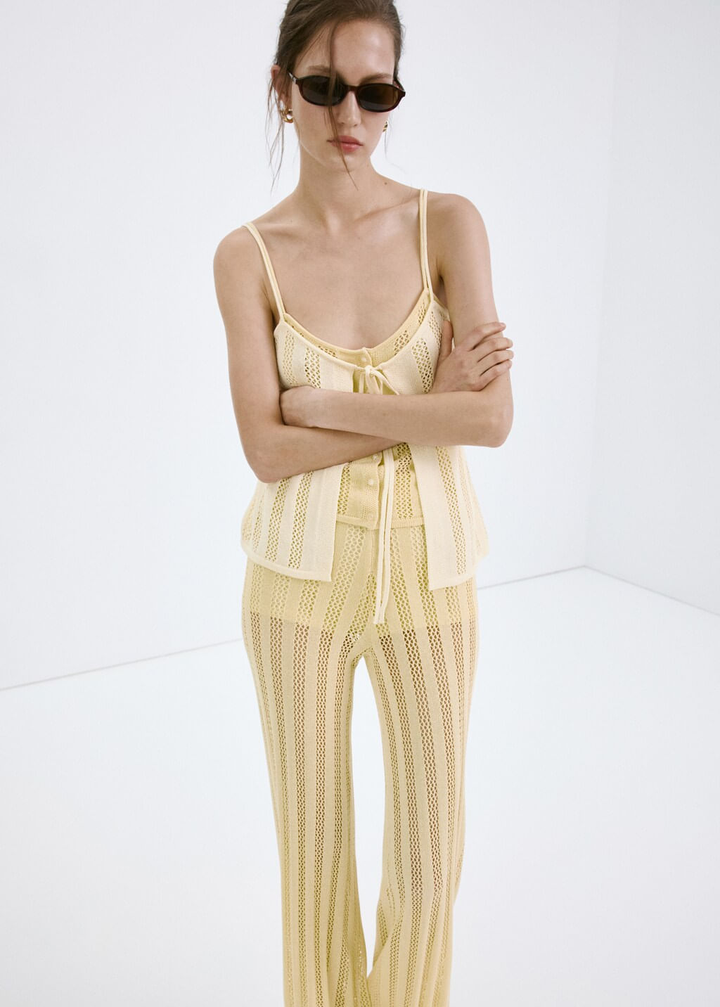 Pantalon-Lolai-amarillo-pastel