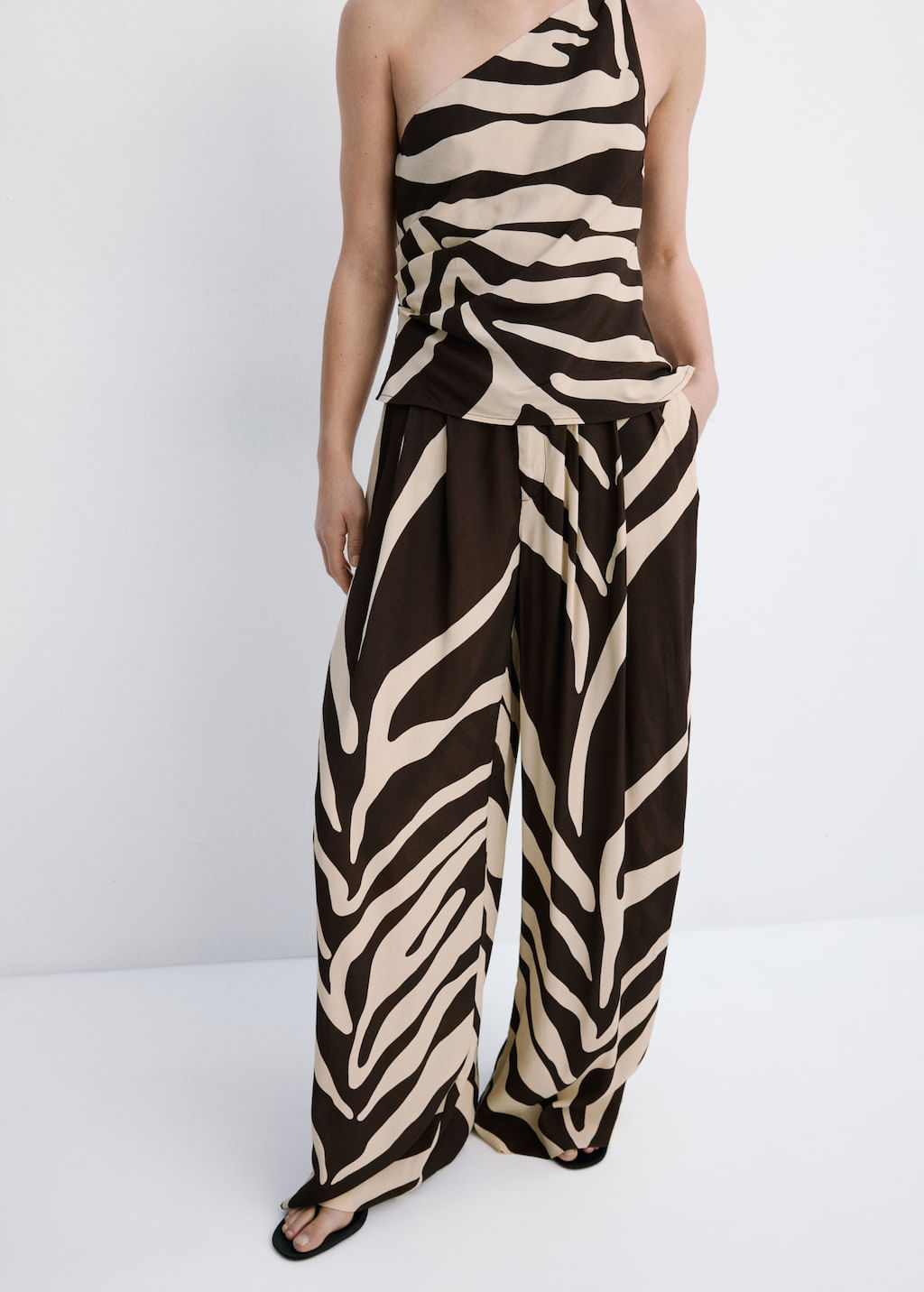 Pantalon-Cuca-marron
