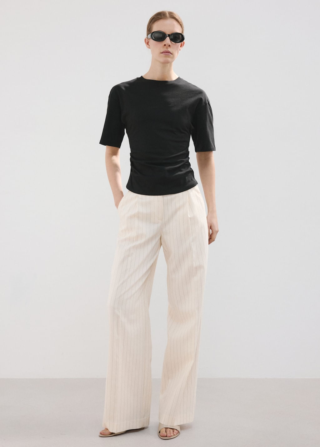 Camiseta-Magnolia-negro