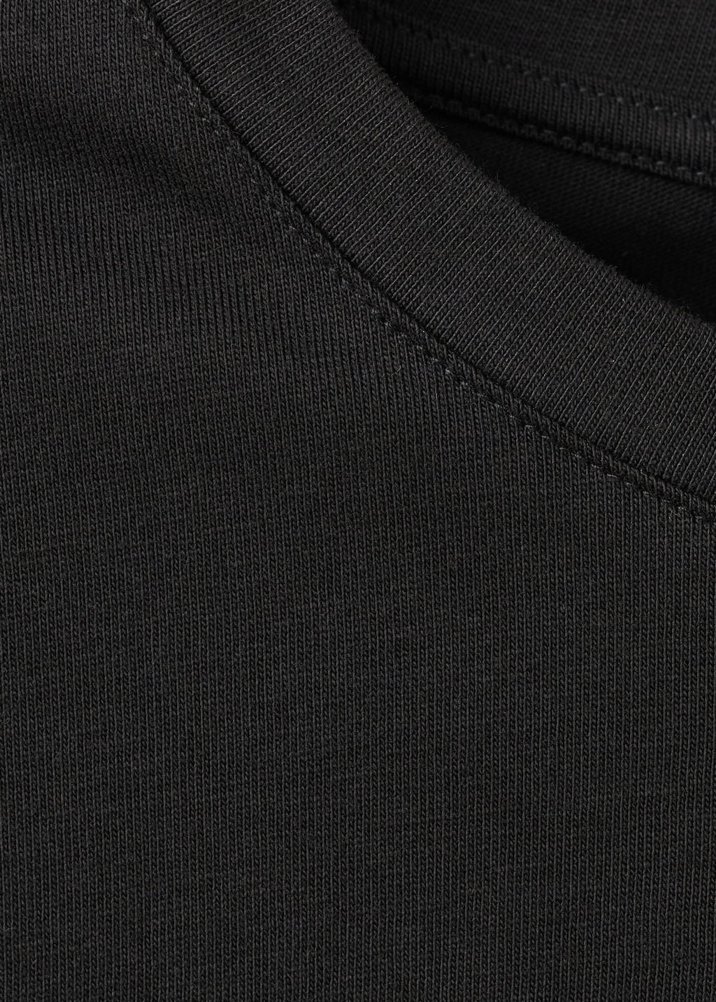 Camiseta-Magnolia-negro