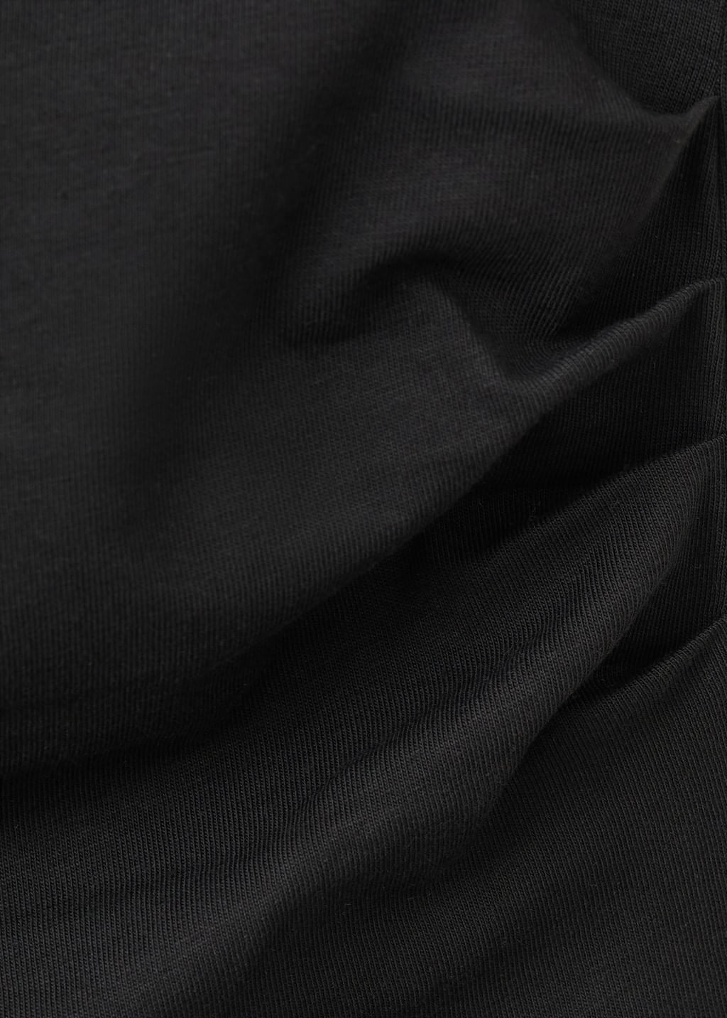 Camiseta-Magnolia-negro