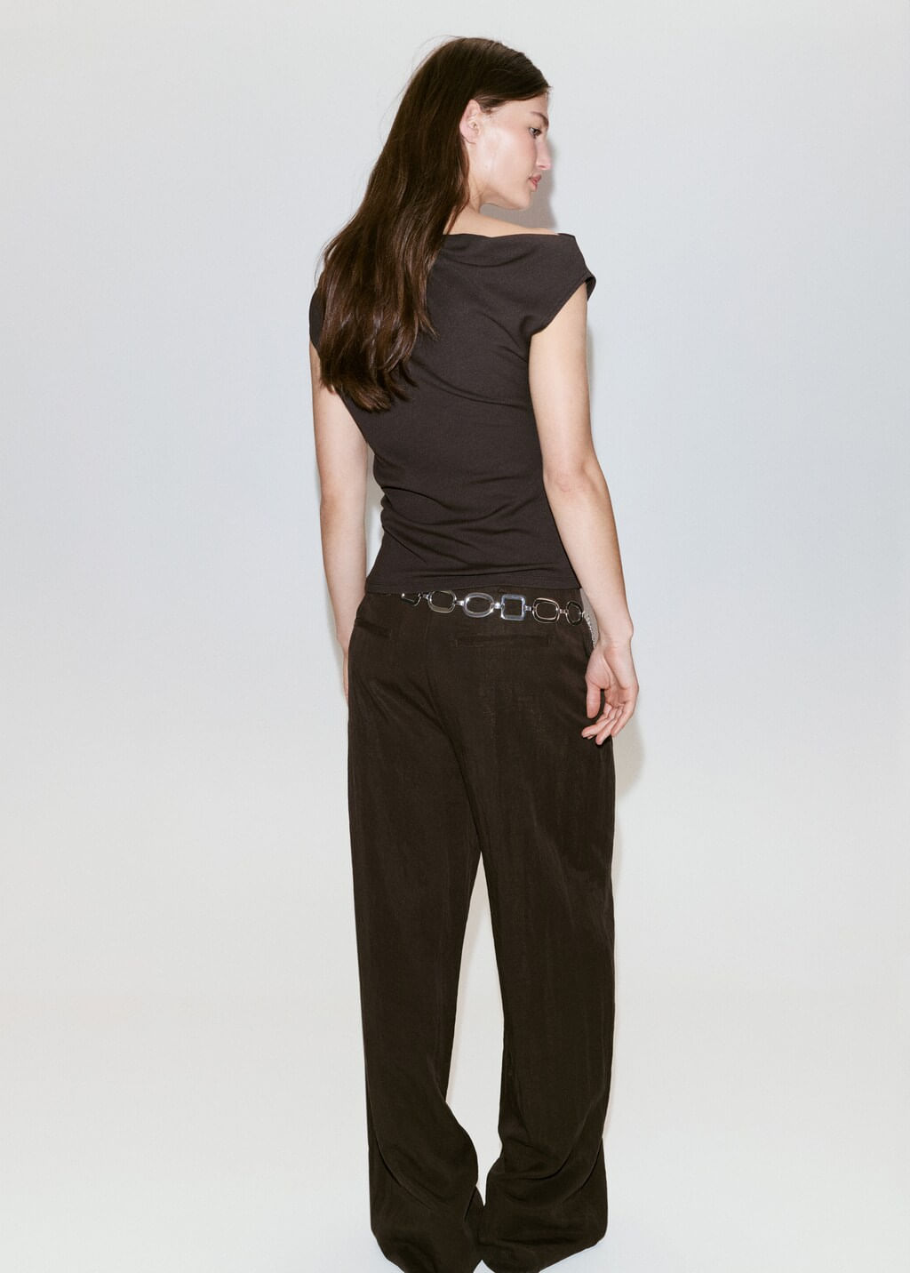 Camiseta-Juline-chocolate