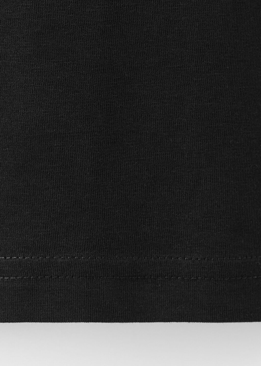 Camiseta-Chals-negro