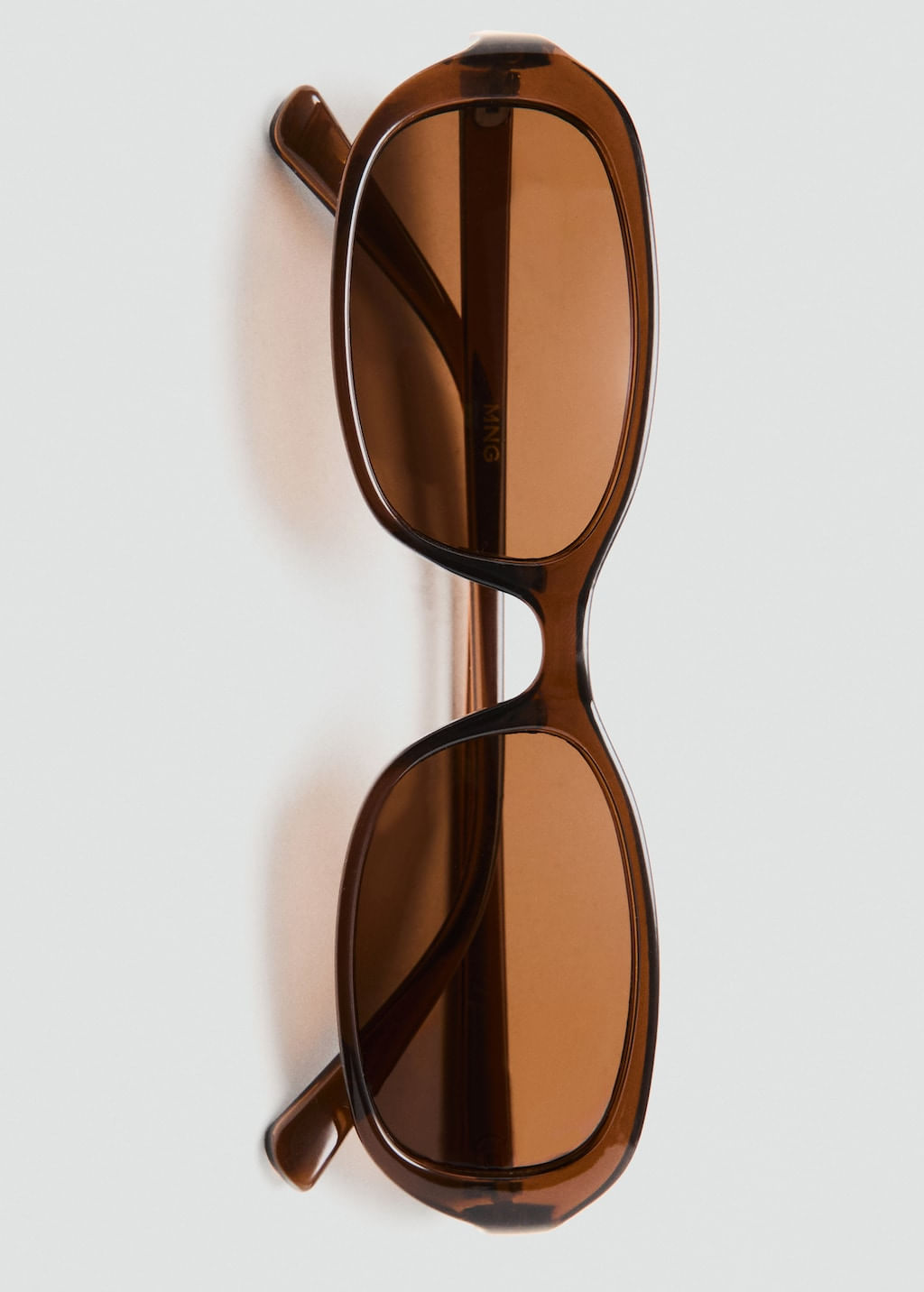 Gafas-De-Sol-Juncal-marron