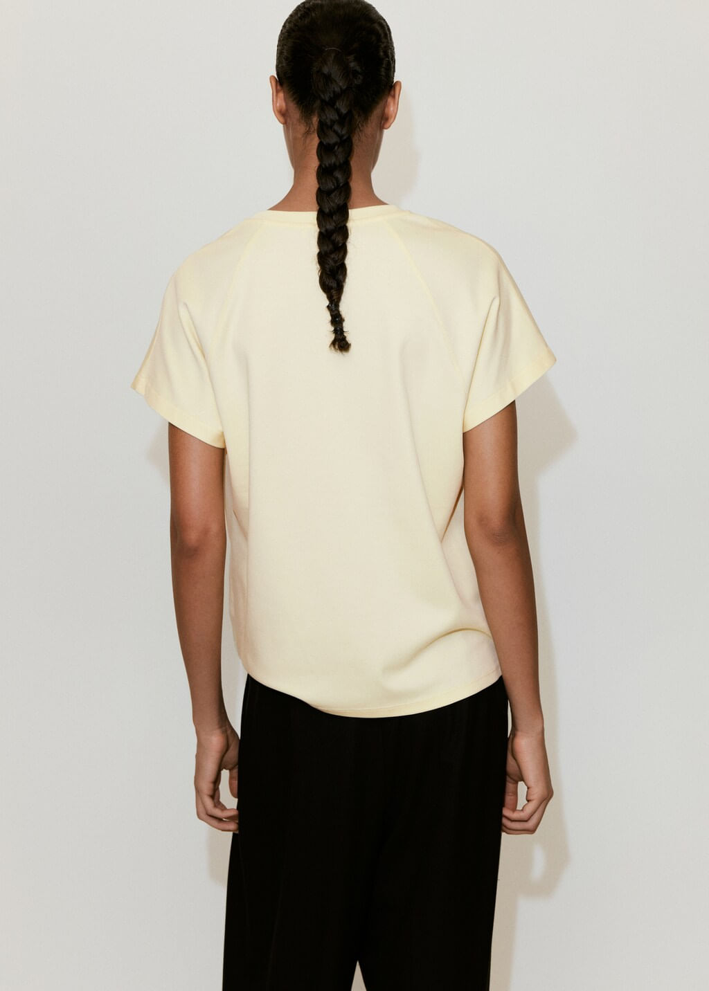 Camiseta-Sevilla-amarillo-pastel