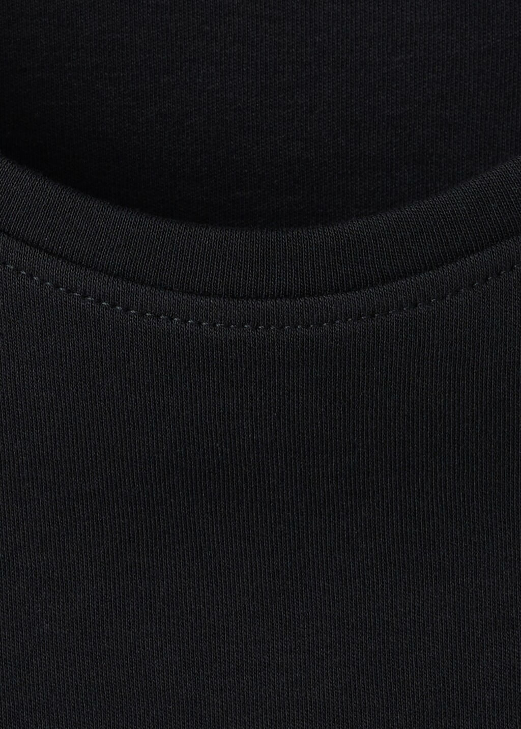 Camiseta-Riti-negro