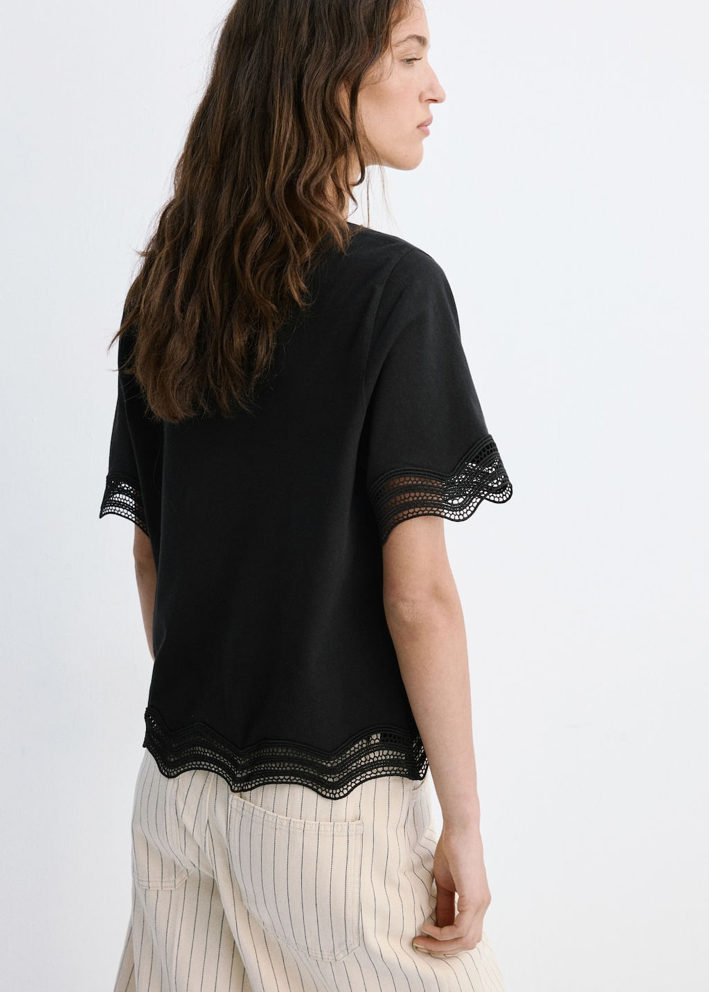 Camiseta-Ona-negro