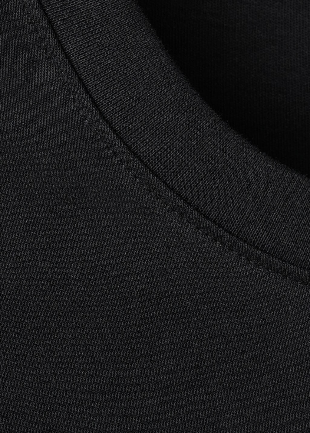 Camiseta-Kimi-negro