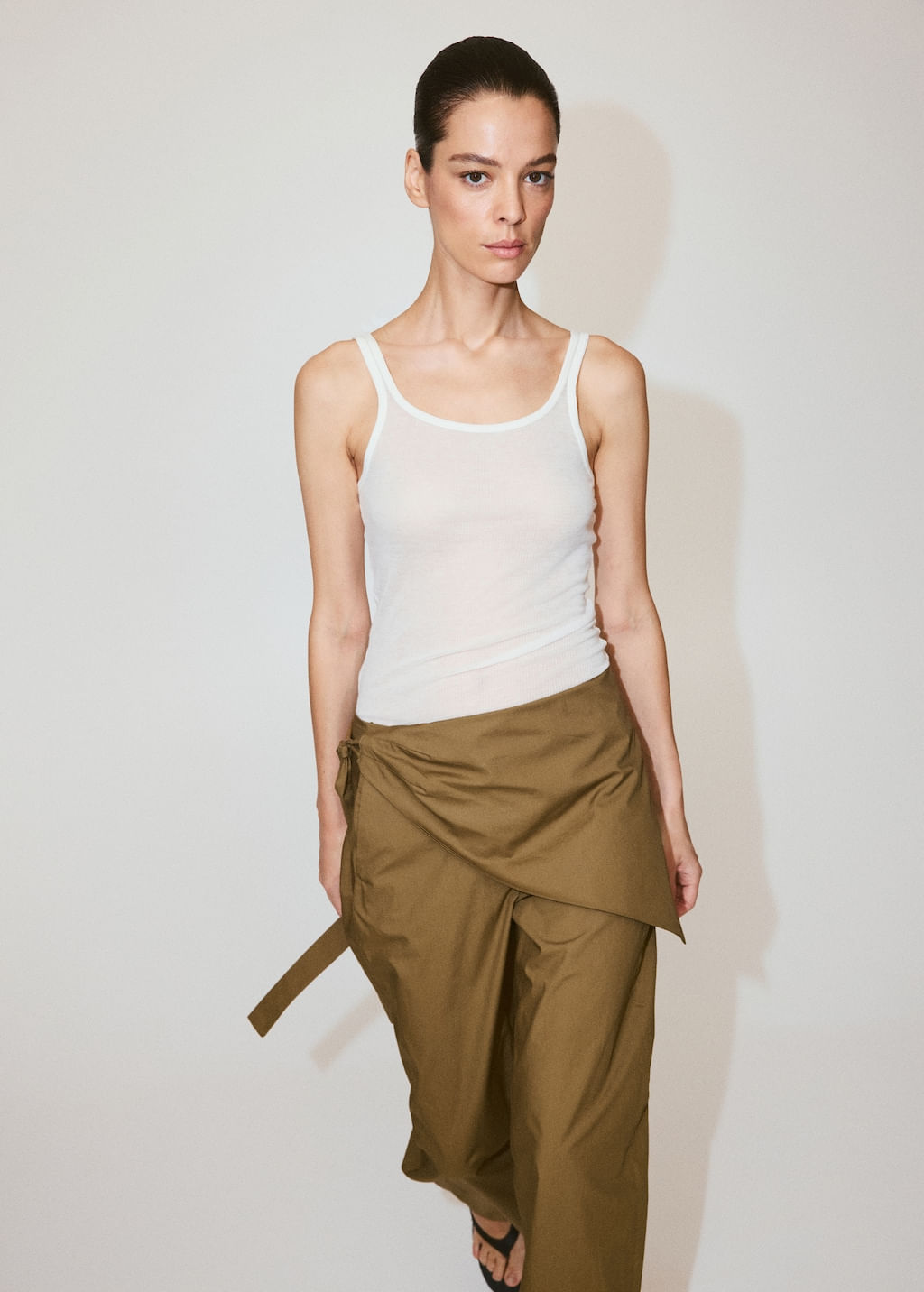 Pantalon-Milos-khaki
