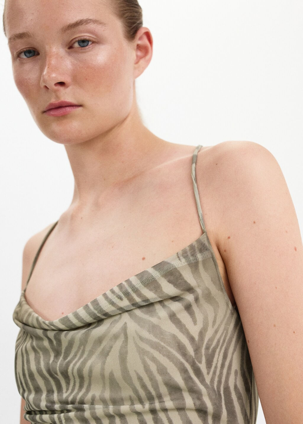 Vestido-Sofum-piedra