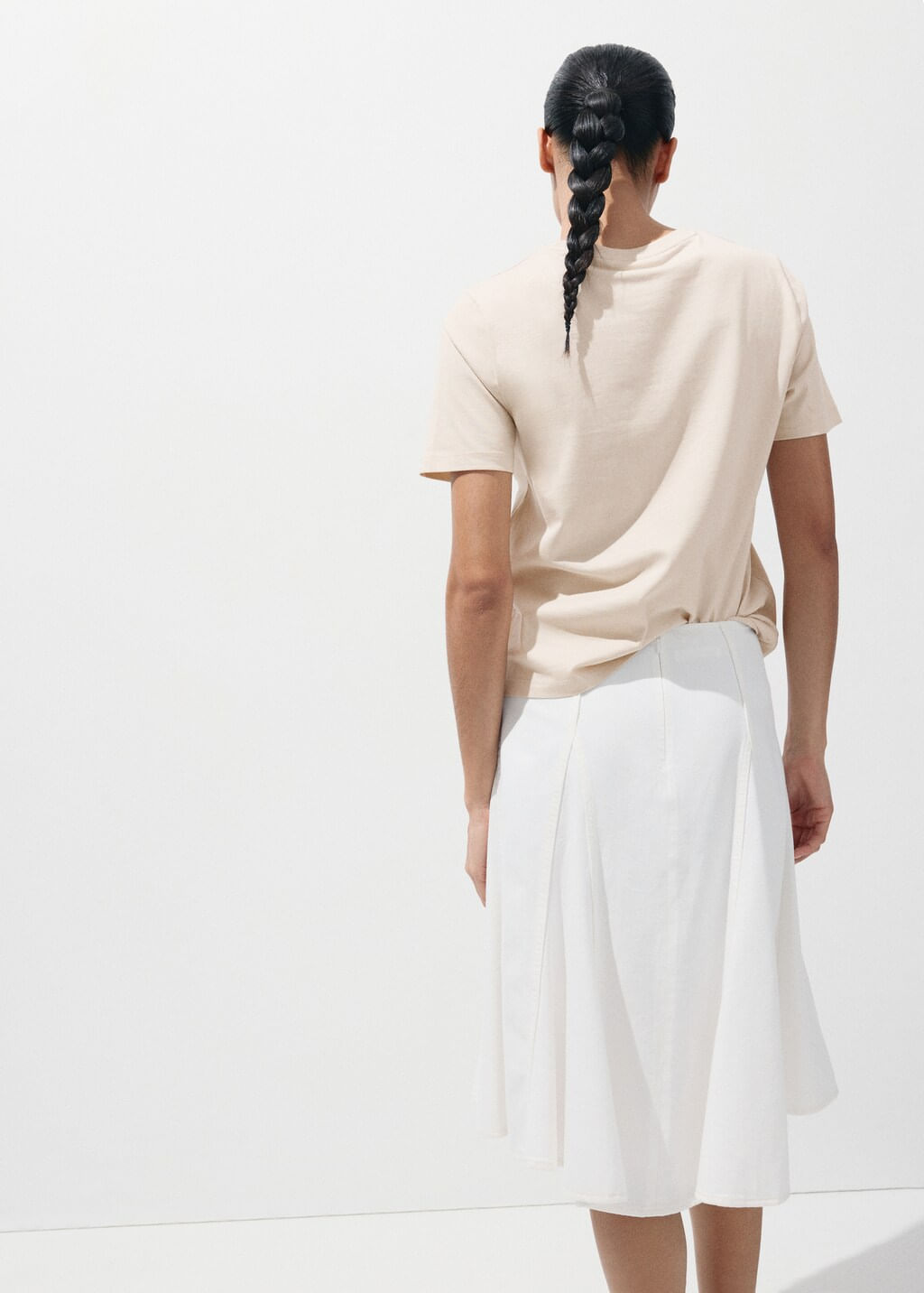 Camiseta-Ilustra2-beige