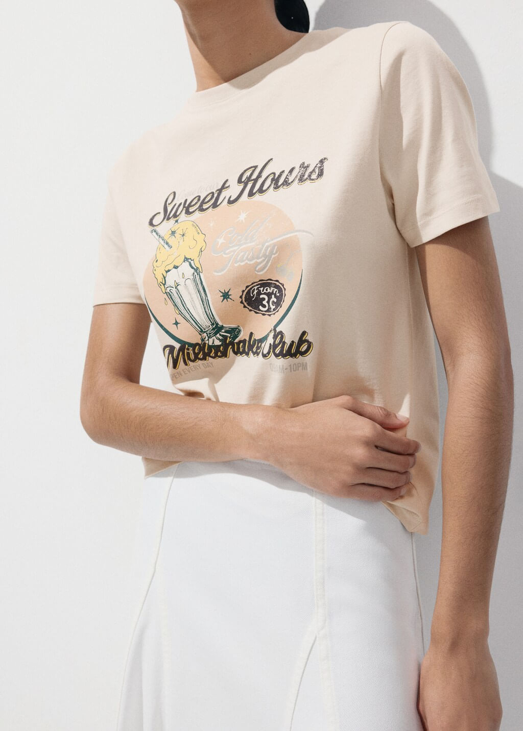 Camiseta-Ilustra2-beige