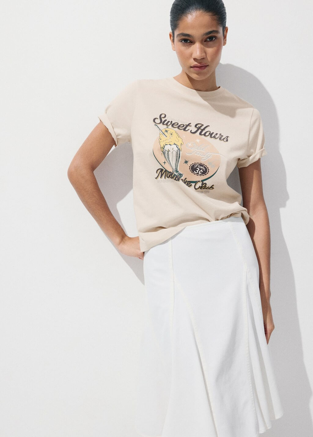 Camiseta-Ilustra2-beige