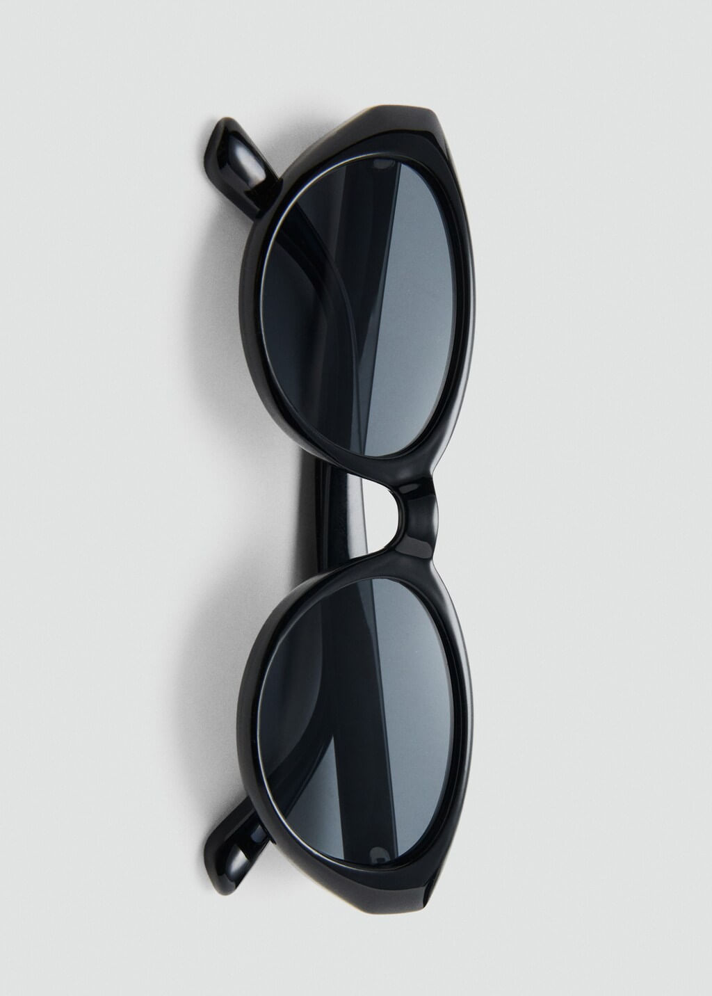 Gafas-De-Sol-Pserimos-negro