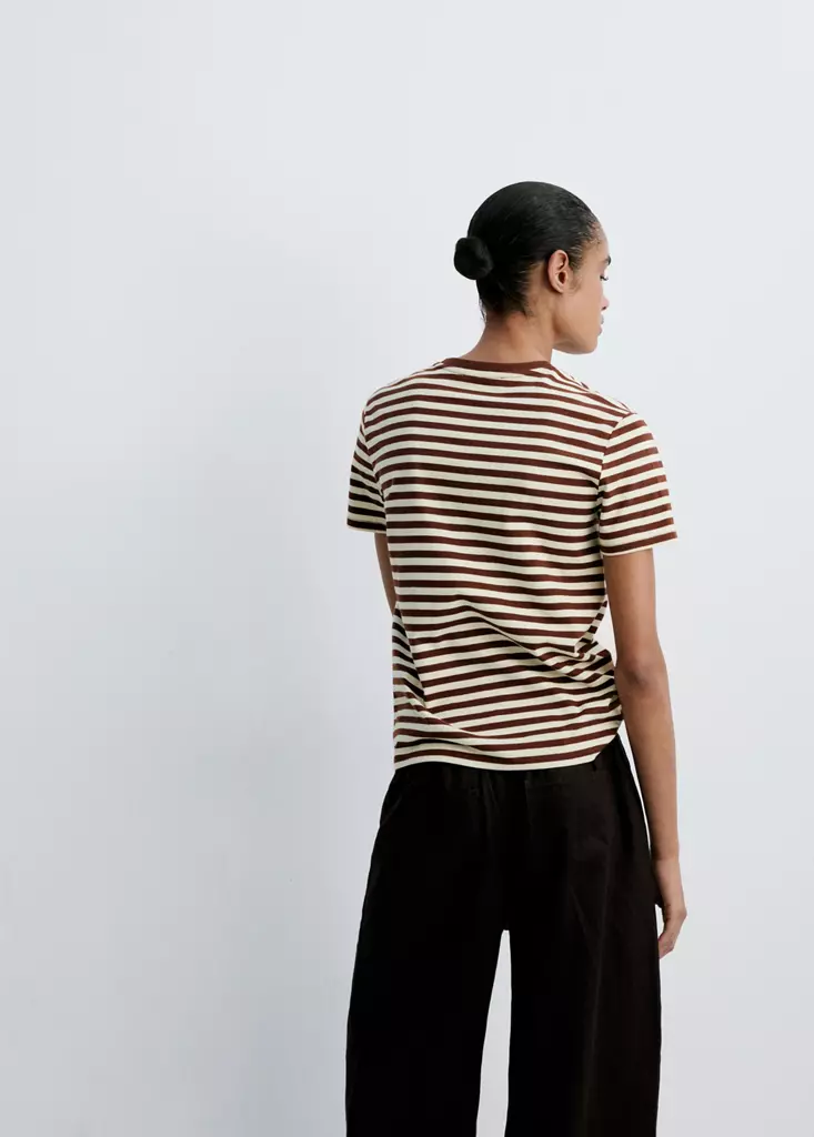 Camiseta-Jazmin-marron