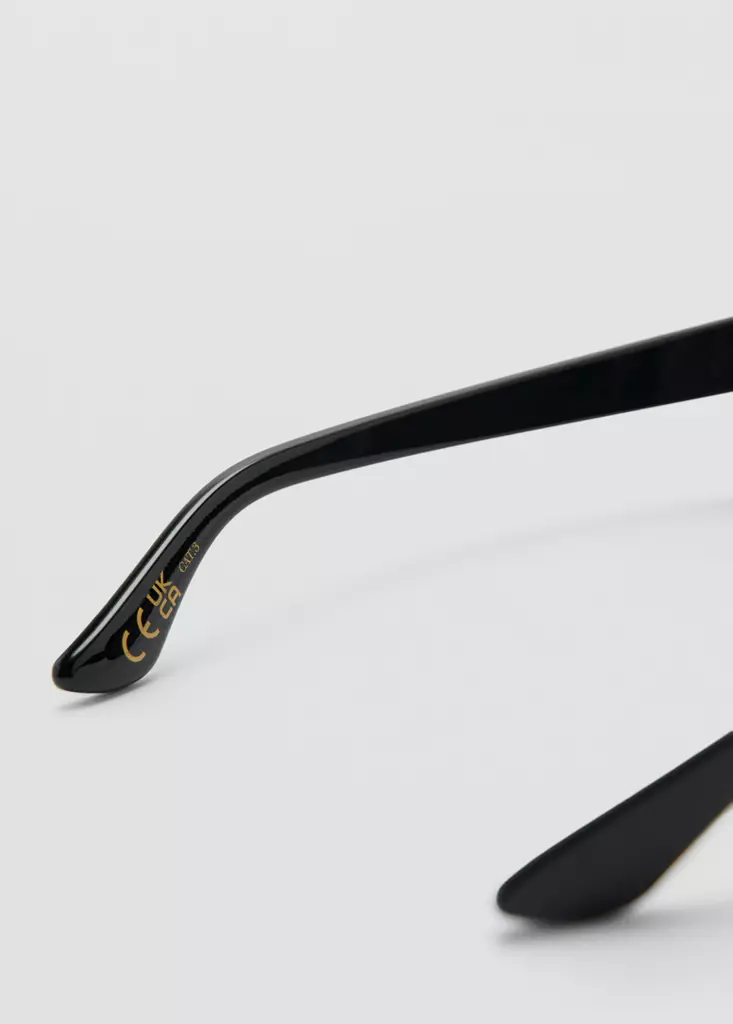Gafas-De-Sol-Rodas-negro