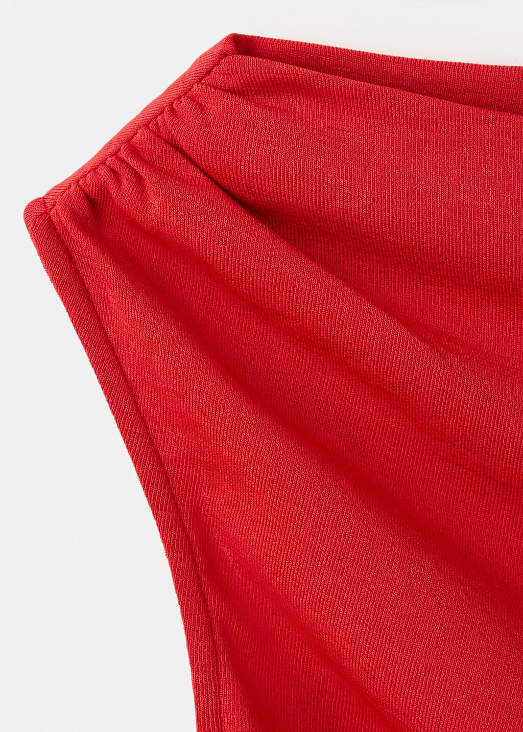 Top-Kira-rojo