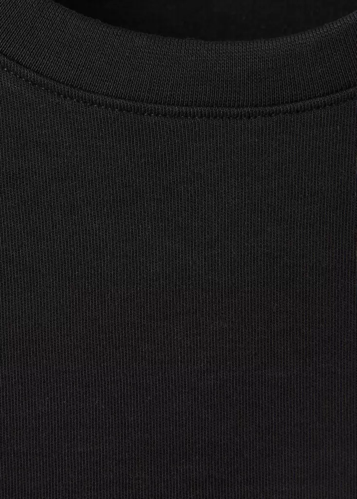 Camiseta-Jesi-negro