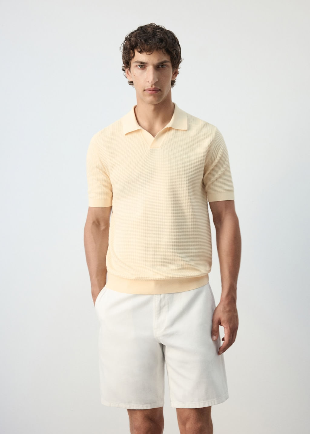 Polo-Fluid-amarillo-pastel