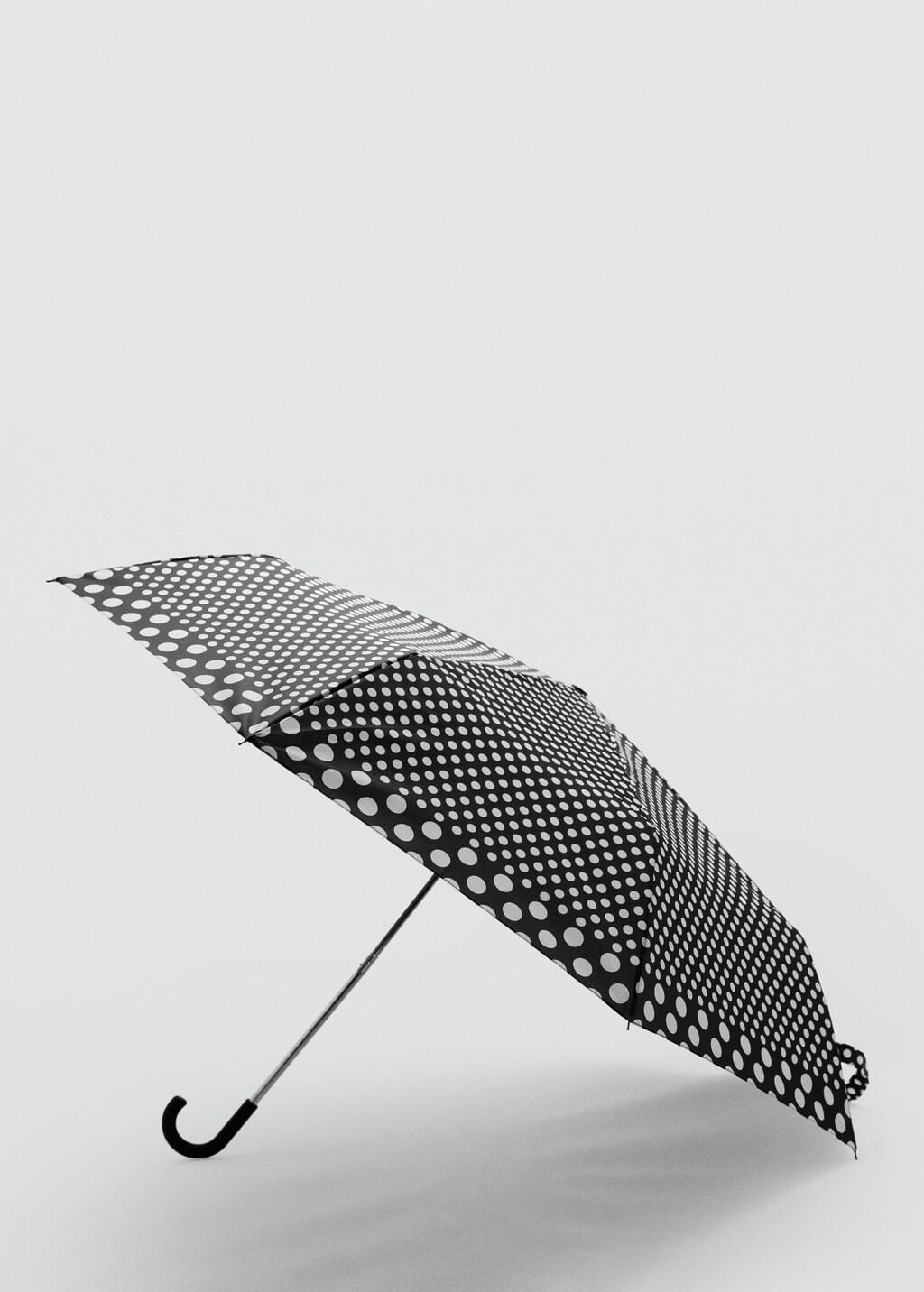 Paraguas-Dots-negro