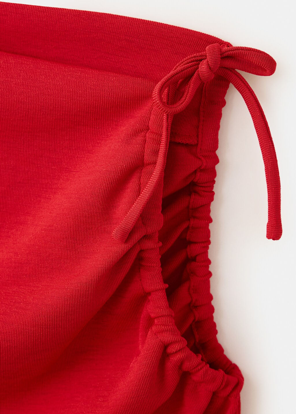 Top-Kira-rojo