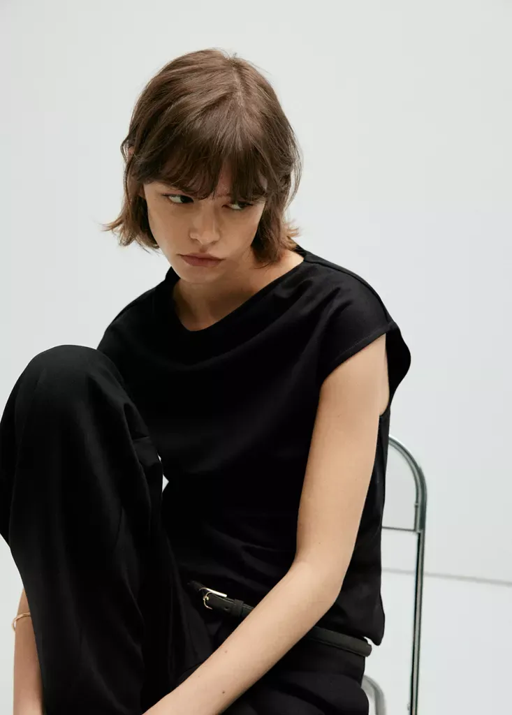 Top-Miro-negro