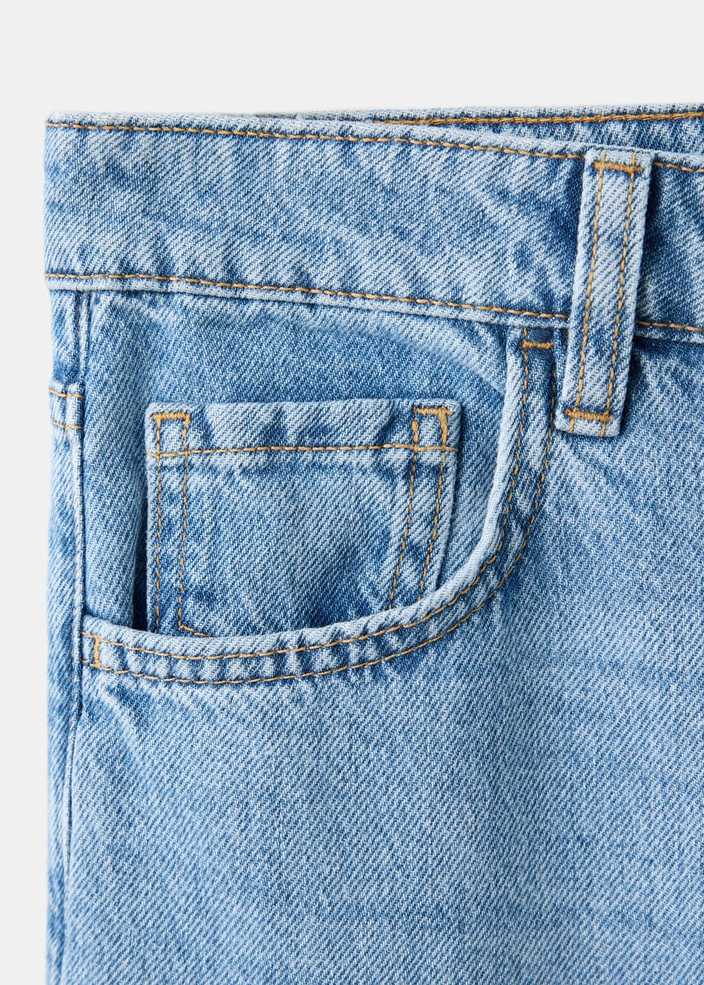 Jeans-Danila-tejano-medio
